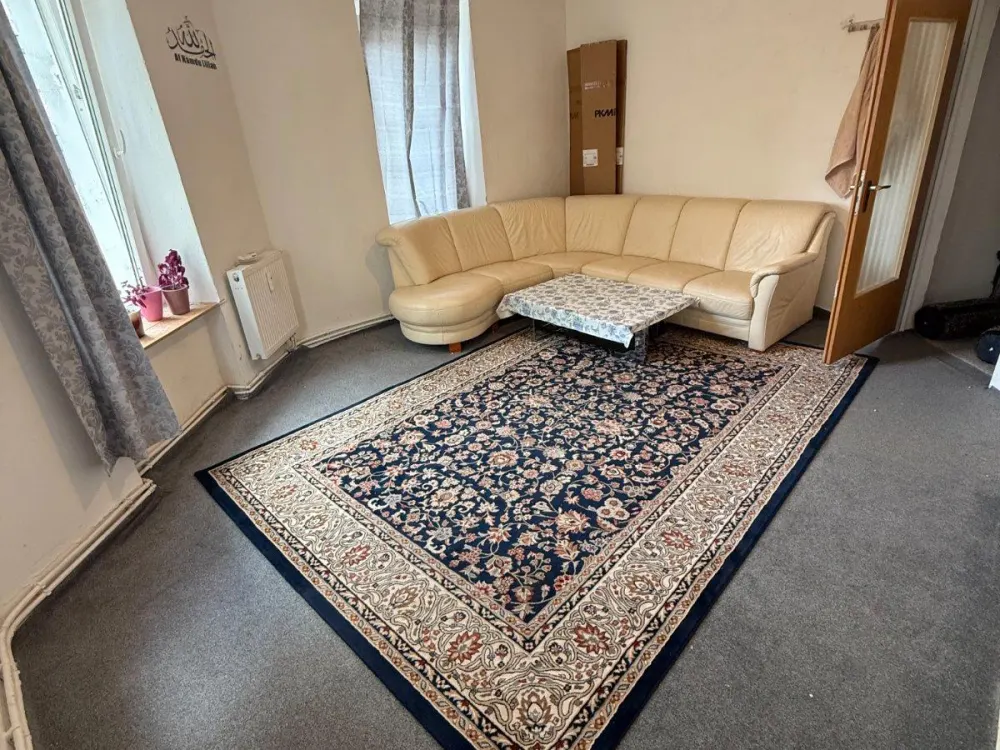 Große 7 Zimmer Wohnung in Volkmarsdorf