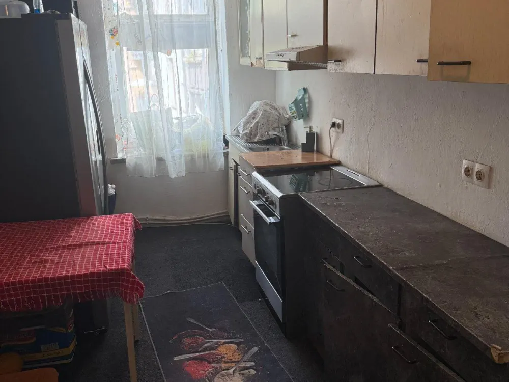 Große 7 Zimmer Wohnung in Volkmarsdorf