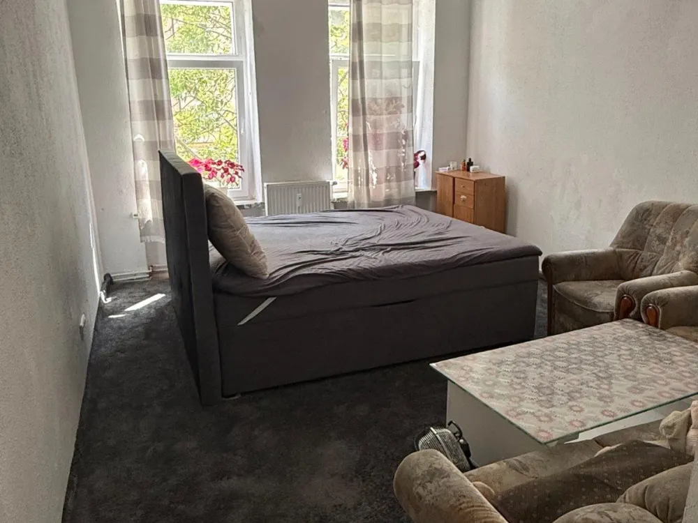 Große 7 Zimmer Wohnung in Volkmarsdorf