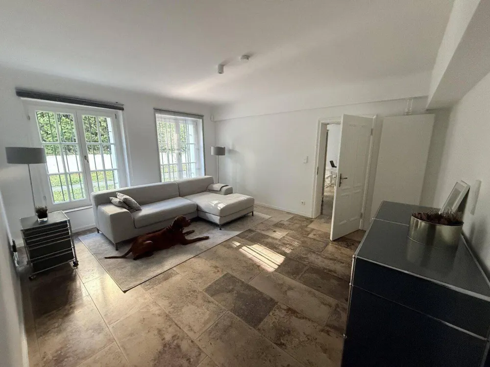 Möblierte Wohnung in historischer Villa mit exklusiver Lage an der Kölner Riviera