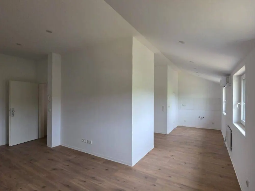 Charming 3-Room Kitchen Bathroom Attic Apartment in Saarbrücken-Dudweiler