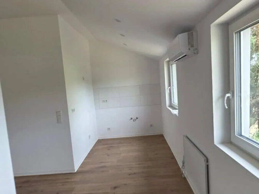 Charming 3-Room Kitchen Bathroom Attic Apartment in Saarbrücken-Dudweiler
