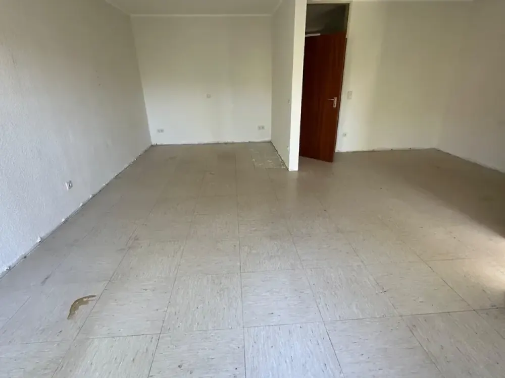 *Wird noch Renoviert* Schönes Apartment mit Balkon