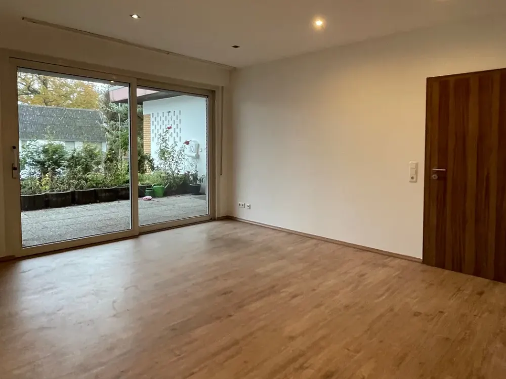 Erdgeschosswohnung mit eigenen Garten zu vermieten!