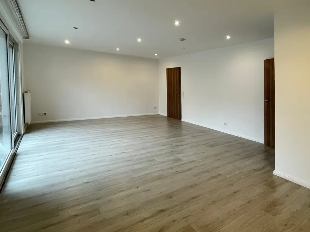 Erdgeschosswohnung mit eigenen Garten zu vermieten!