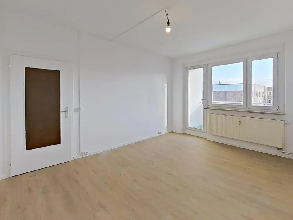Modern 3-Room Apartment with Balcony Overlooking the Roofs of Rostock
