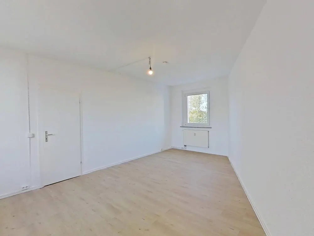 Modern 3-Room Apartment with Balcony Overlooking the Roofs of Rostock
