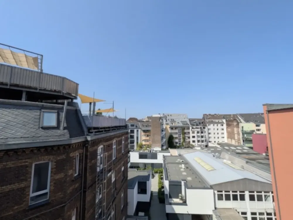Lichtdurchflutet & Zentral: Möbilierte Wohnung in Köln-Neustadt