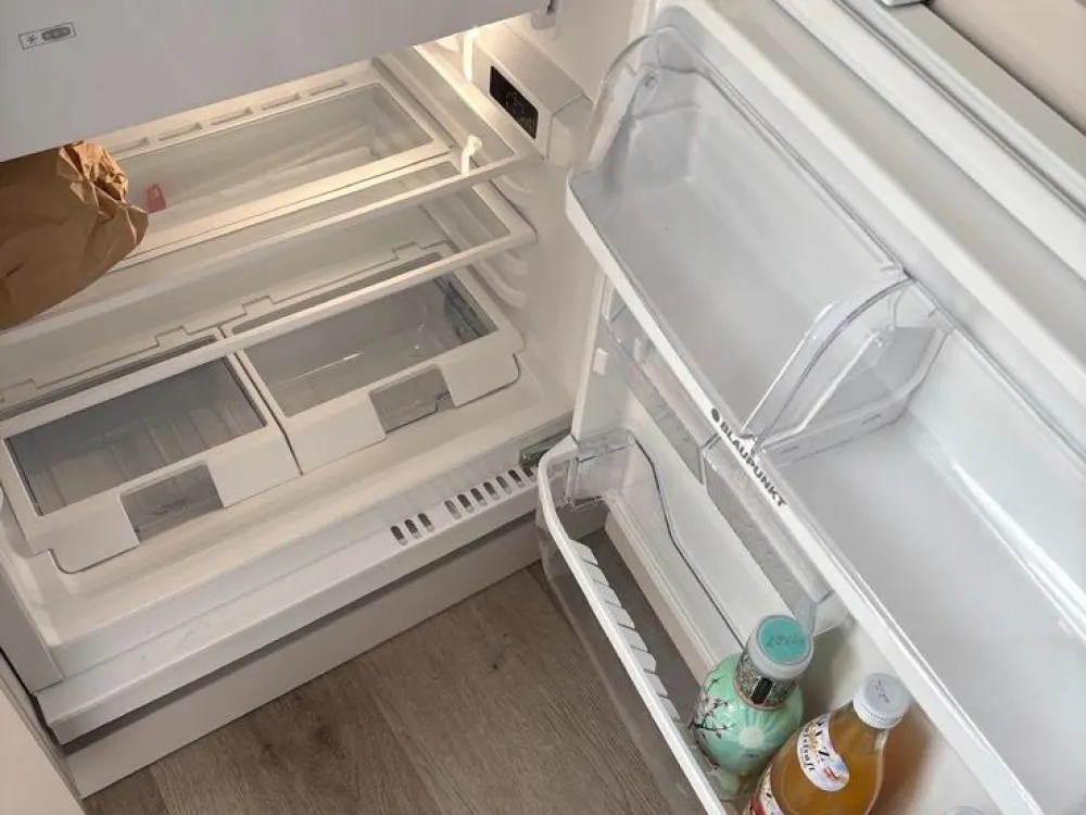 Teilmöbilierte 2 Zimmer Dachgeschosswohnung Botnang-Ost