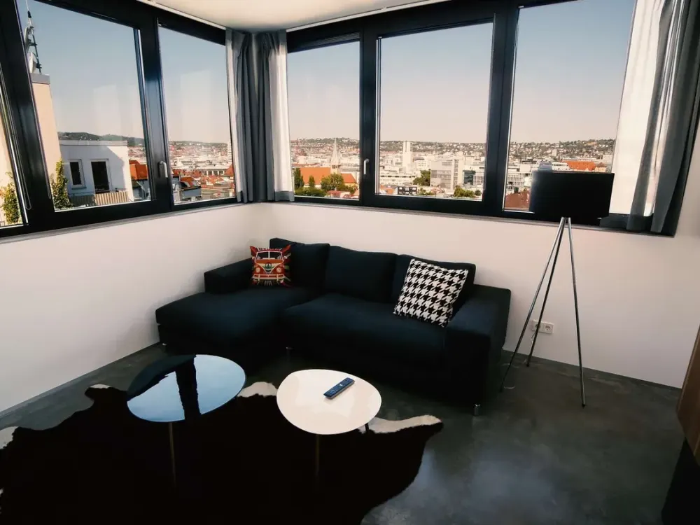 Für Unternehmen - Möbliertes Penthouse in der Alexanderstraße 58