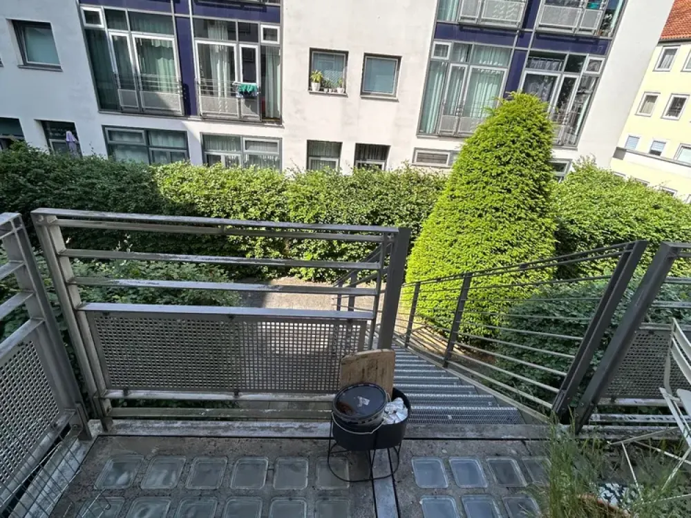 Attractive 2-Room Maisonette Apartment, direct contact: 0511-2800677