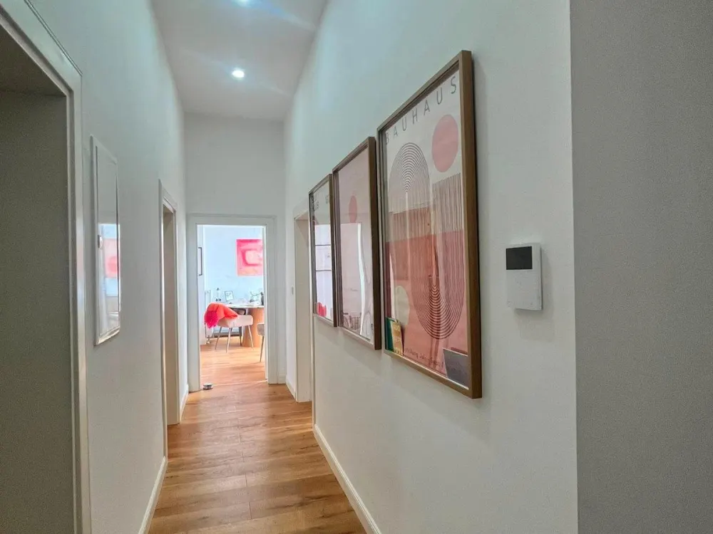Attraktive sanierte 2-Zi-Wohnung mit Balkon in einem Baudenkmal