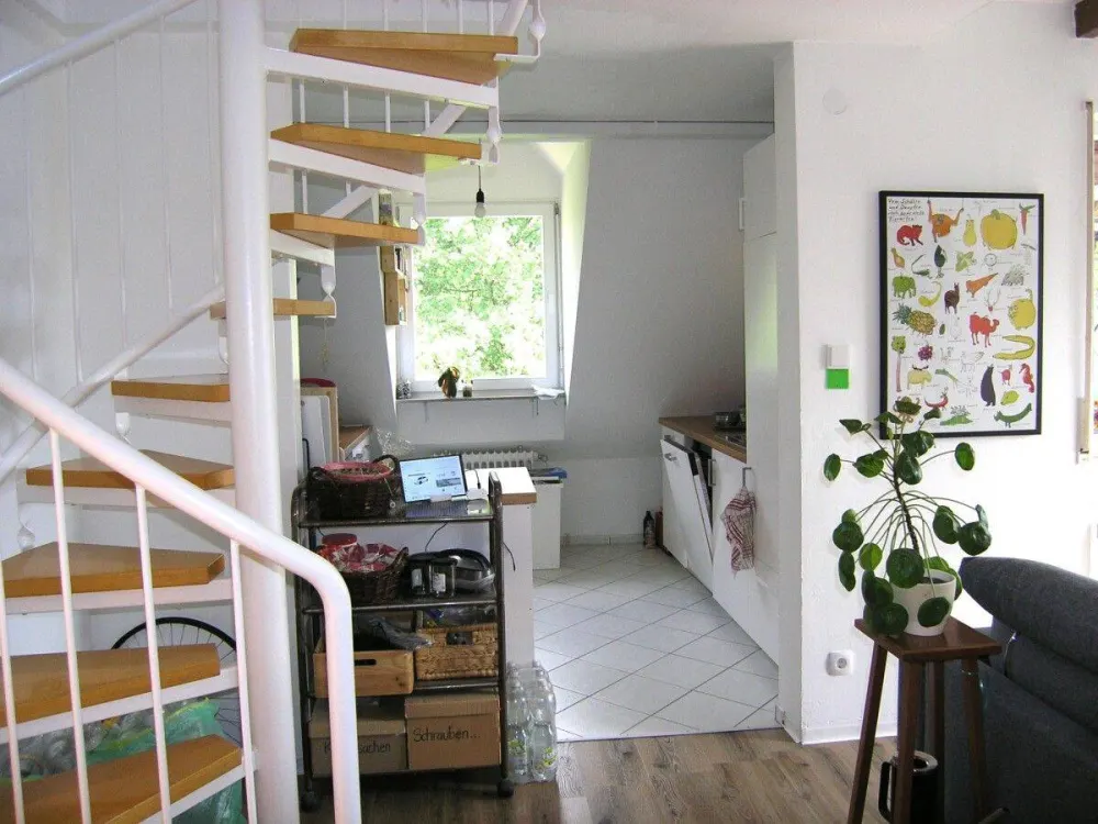 4-Zimmer-Maisonette-Wohnung mit Loggia und Tiefgaragen-Stellplatz