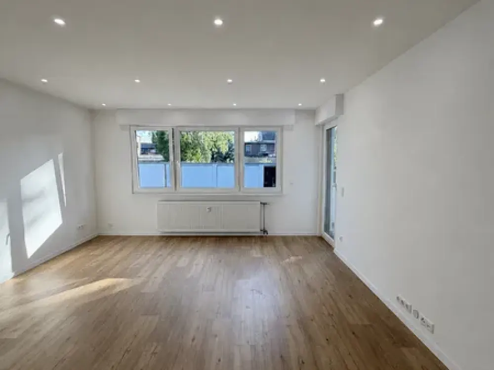 First Occupancy 2026 | High-Quality 3-Room Apartment with Balcony, Garden, Garage & Wallbox