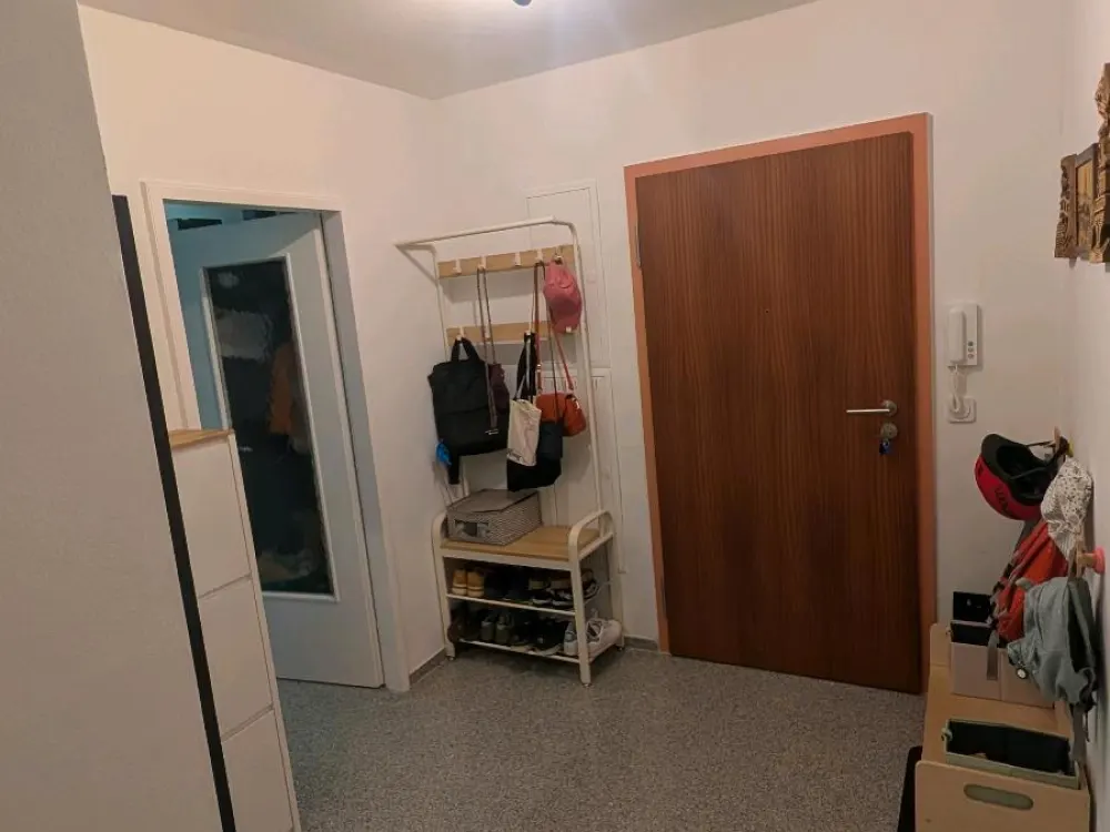 4 Zimmer Wohnung Teilmöbliert nahe Uni Hohenheim mit Pkw Stellpa