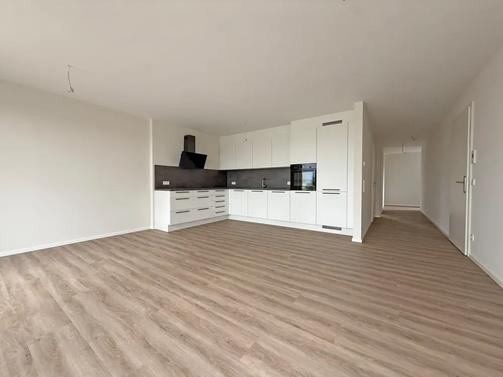 Panoramastraße: 4-Zi.-Maisonette mit Balkon in Aussichtslage