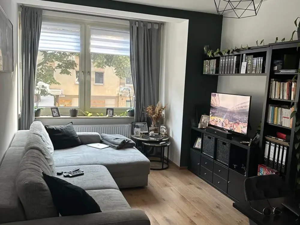 Helle 2-Zimmer-Wohnung mit Balkon & separater offener Küche | Zweitbezug nach Renovierung