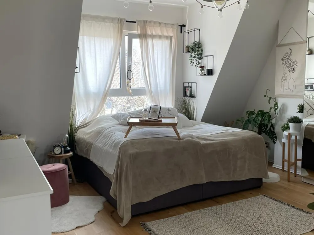 Stadtgarten - Exklusive 2-Zi-KB, Fußbodenh., freist. Badewanne&Regendusche, Klimaanlage, Gegenspr.