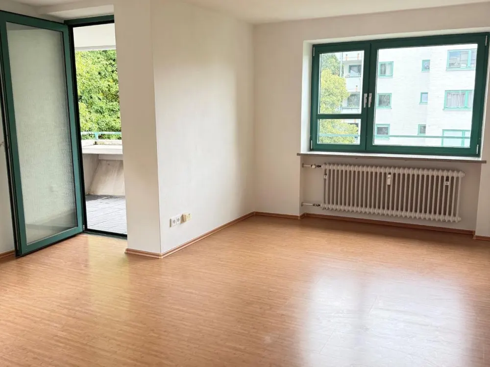 Gemütliche 2- Zimmer- Wohnung mit Balkon in München