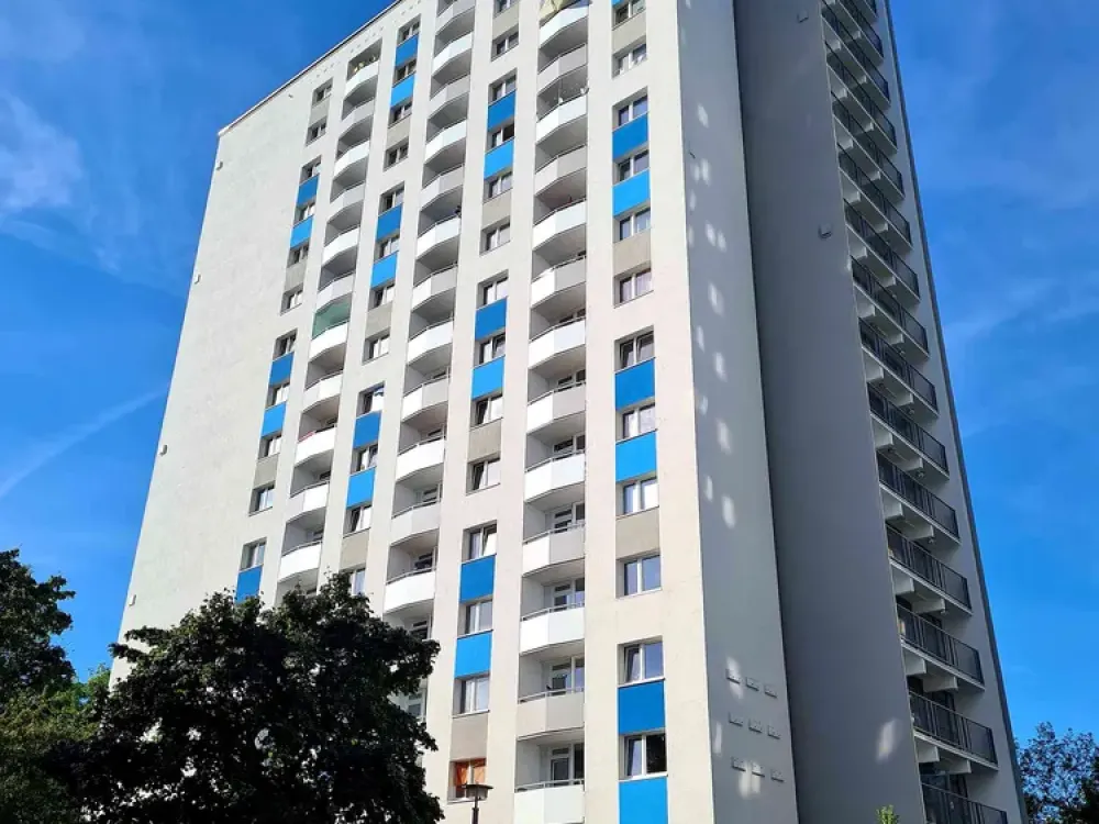 A family-friendly 3-room apartment with balcony and elevator is waiting for you! Rental from mid-09