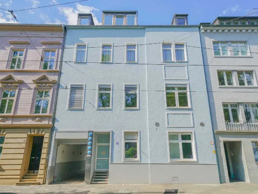 Stilvolle 3-Zimmer-Altbauwohnung in zentraler Lage von Pempelfort mit EBK