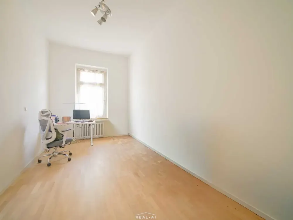 Stilvolle 3-Zimmer-Altbauwohnung in zentraler Lage von Pempelfort mit EBK