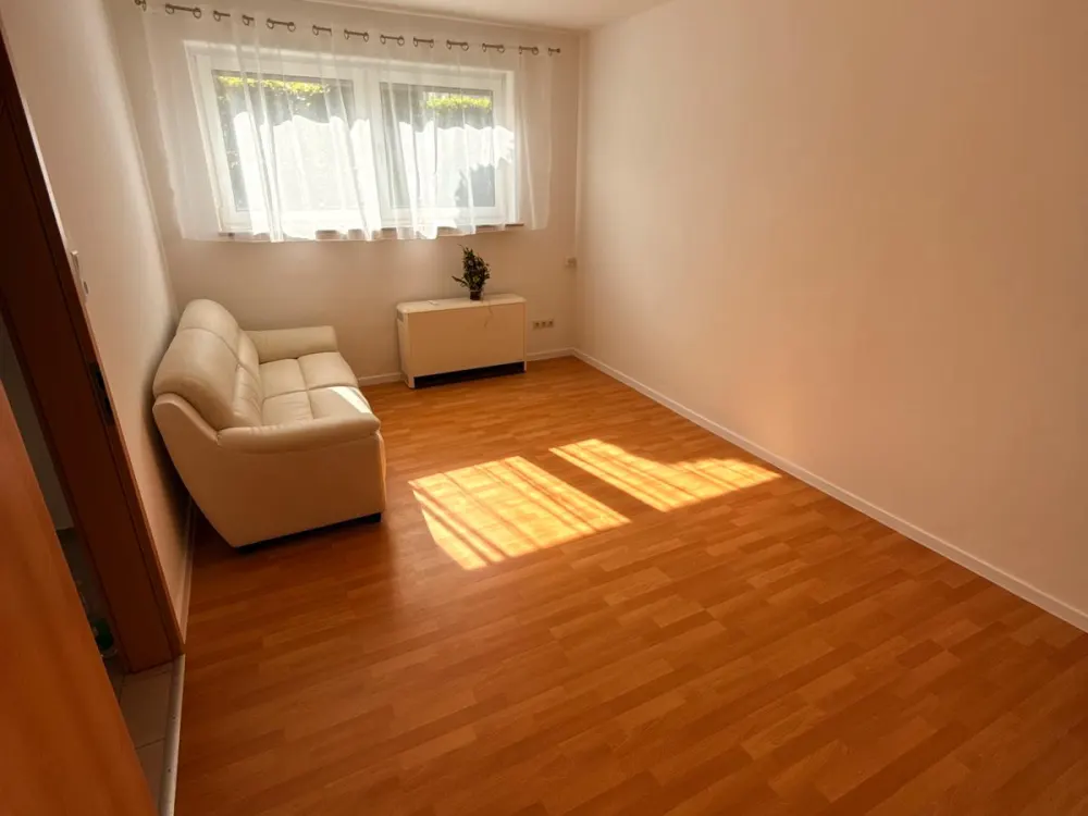 2,5 Zi. Wohnung mit neuer EBK, eigenem Eingang & Garten,Stuttgart
