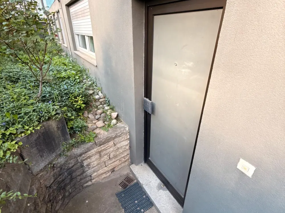 2,5 Zi. Wohnung mit neuer EBK, eigenem Eingang & Garten,Stuttgart