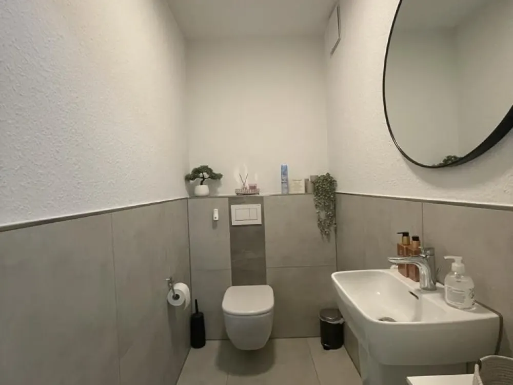 Attractive Upper Floor Apartment with Balcony for Rent