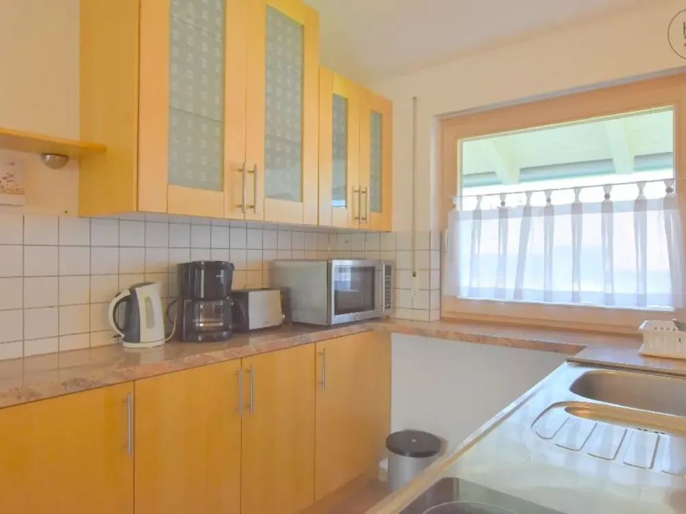 Möblierte 3-Zimmer-Wohnung im 1. Stock mit Balkon in Ottobeuren