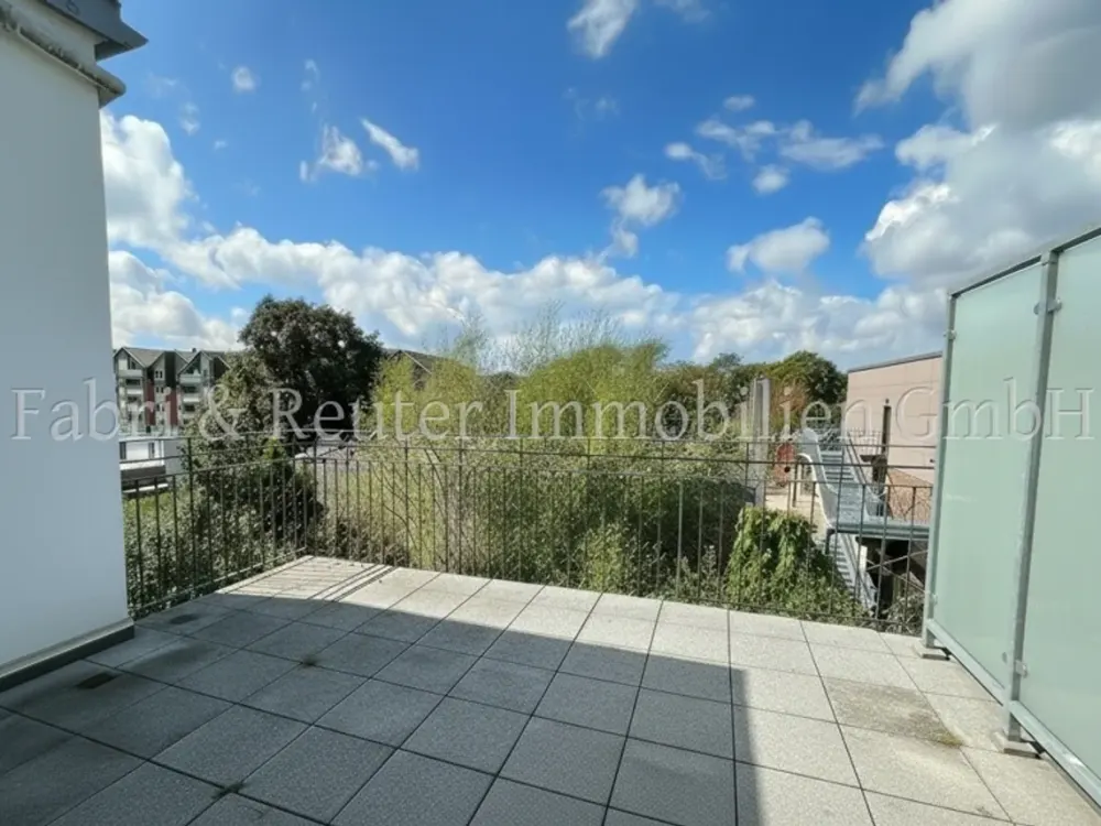 Attraktive 3-Zimmer-Wohnung mit Blick auf den Stadtgartenpark und eigener Dachterrasse