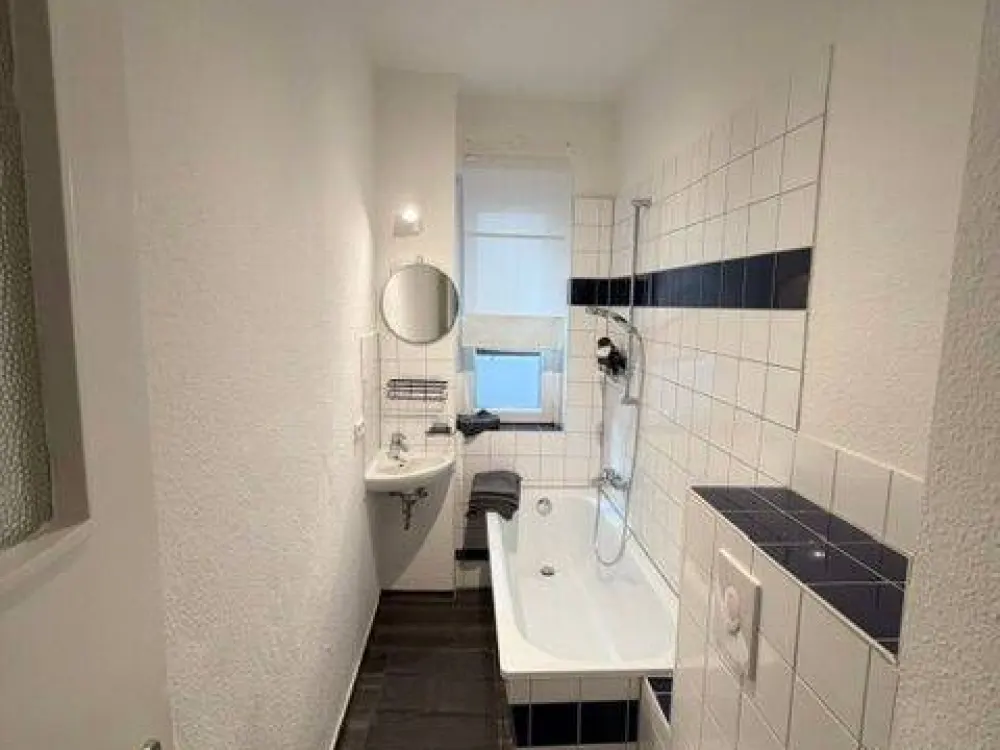 1 room apatment central place