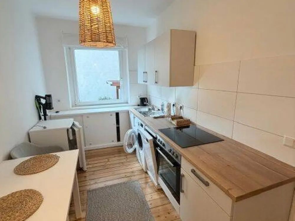 1 room apatment central place