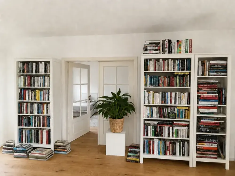 Vermiete ruhige, sonnige 2-Zimmer-Wohnung & großer Südterrasse in München-Harlaching ab 1. 10. 2026