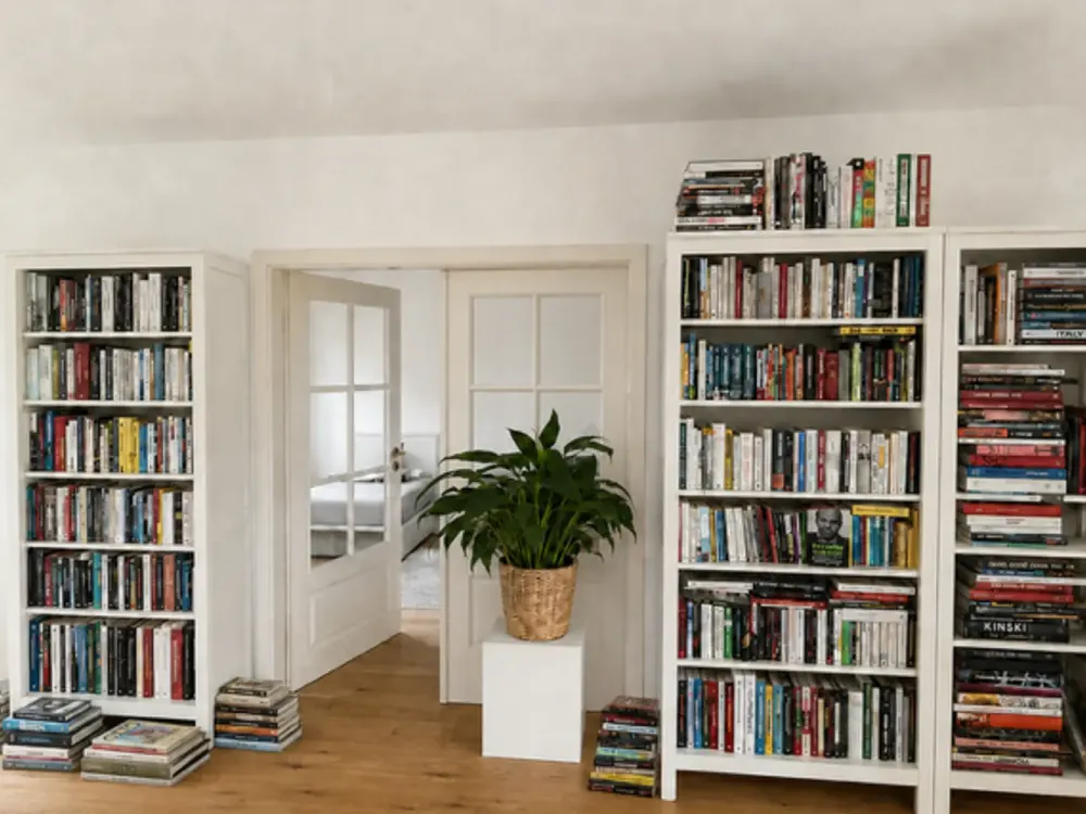 Vermiete ruhige, sonnige 2-Zimmer-Wohnung & großer Südterrasse in München-Harlaching ab 1. 10. 2026