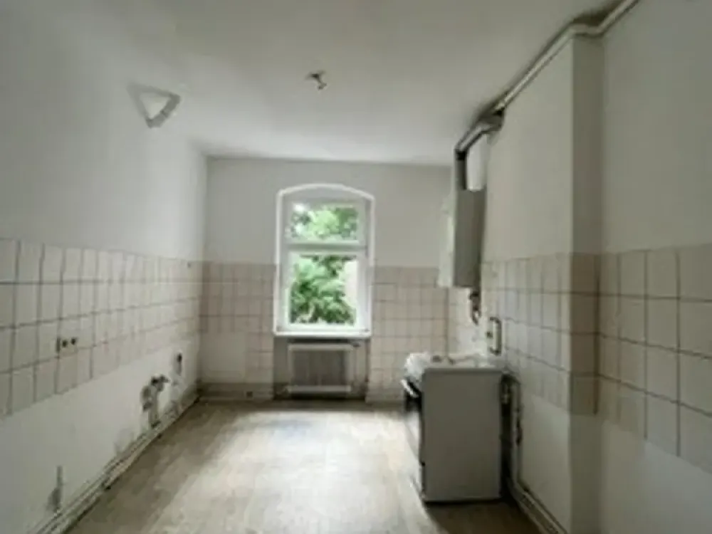 Zuhause mit vier Zimmern und Balkon in Berlin