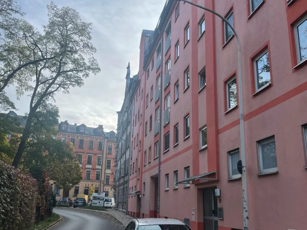 Bright 2-Room Apartment with Dream View