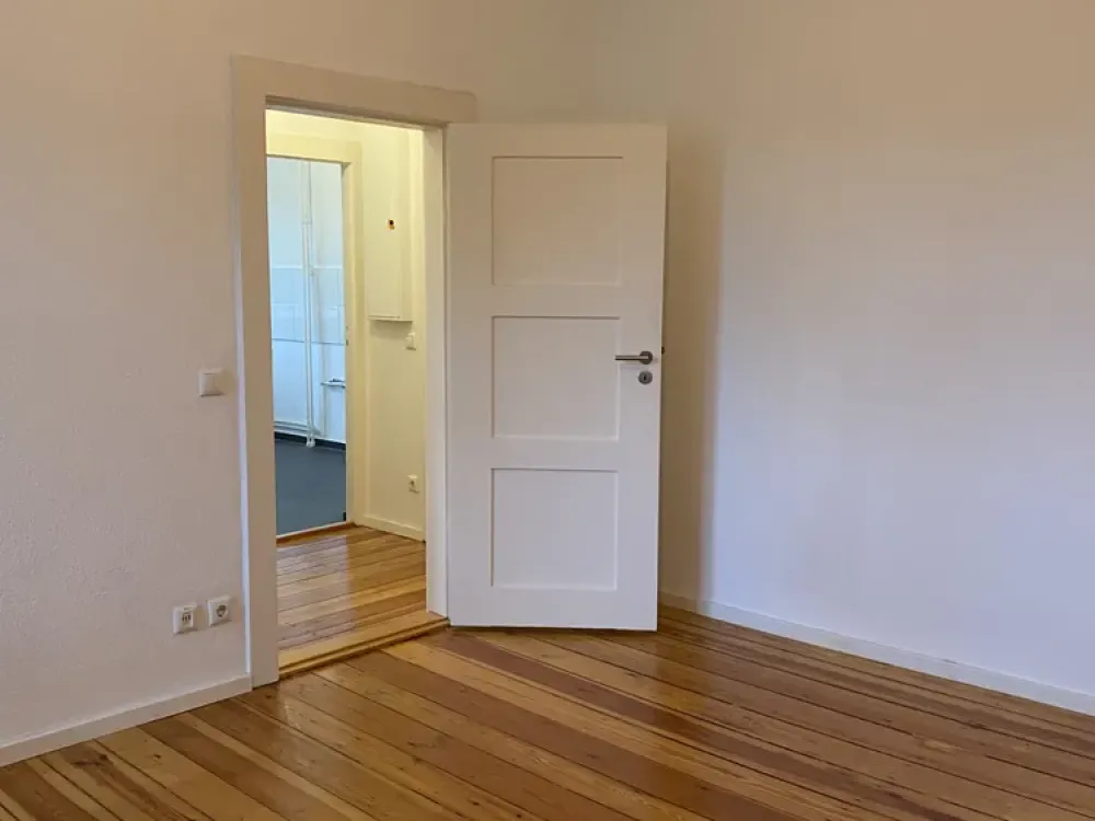 Schöne 2-Zimmerwohnung direkt am U-Bhf Onkel Toms Hütte