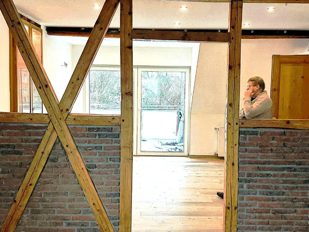Klimatisierte und gehobene DG-Wohnung in Recklinghausen-Ost