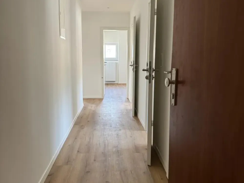 Wunderschöne 3-Zimmer-Wohnung (Esslingen/Mettingen) mit Blick auf die Weinberge