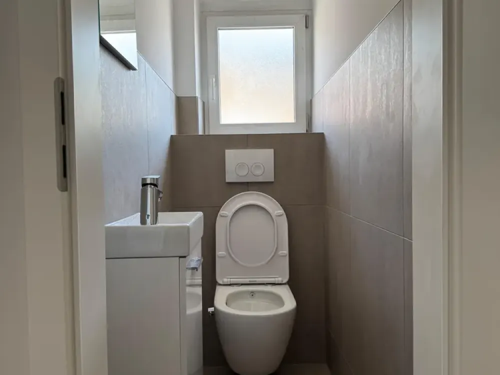 Wunderschöne 3-Zimmer-Wohnung (Esslingen/Mettingen) mit Blick auf die Weinberge