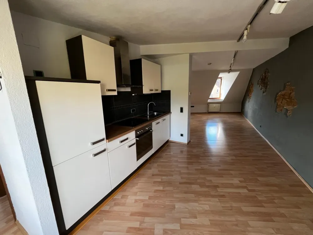 Charmante 2-Zimmer-Wohnung in zentraler Lage, Einbauküche inkl.