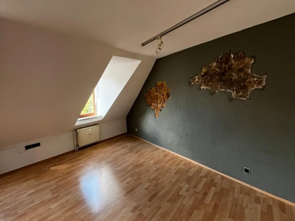 Charmante 2-Zimmer-Wohnung in zentraler Lage, Einbauküche inkl.
