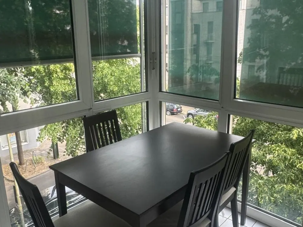 Top Wohnung voll möbliert in benrather Schlossallee zu vermieten