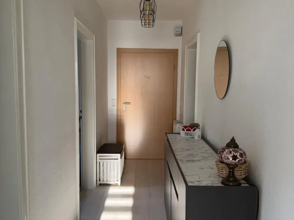 Wohnung in verkehrsberuhigter Lage in Stadtnähe im DG ohne Balkon