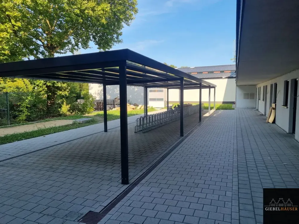 Neugründung einer 3er WG? 4 Zimmer Wohnung mit Garten!