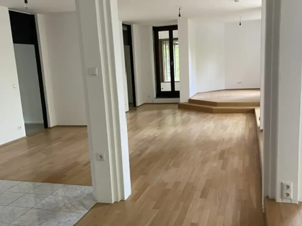 Exklusive 169 m² Wohnung im 1. OG mit Wintergarten (am Isar-Hochufer)