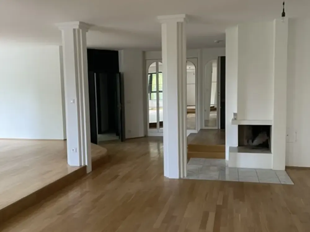 Exklusive 169 m² Wohnung im 1. OG mit Wintergarten (am Isar-Hochufer)