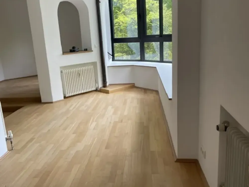 Exklusive 169 m² Wohnung im 1. OG mit Wintergarten (am Isar-Hochufer)