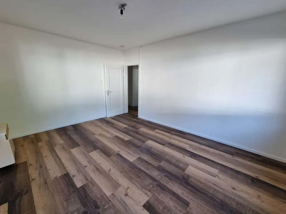 Frisch sanierte 3-Zi.-Wohnung mit EBK